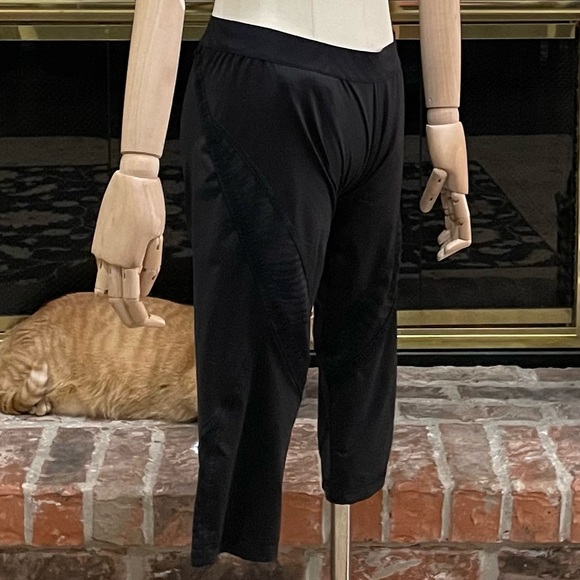Adidas by Stella McCartney black capri leggings / S / GUC* - Picture 3 of 11